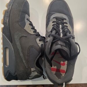 Men's Nike Air Max 90 × UNDEFEATED